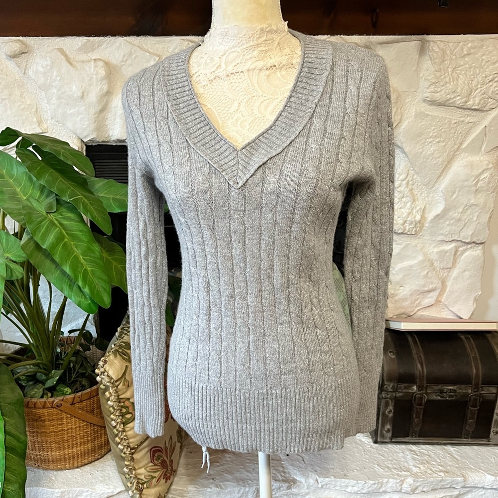 LOFT Sweater Silver Gray Metallic V-Neck Women’s Size Medium